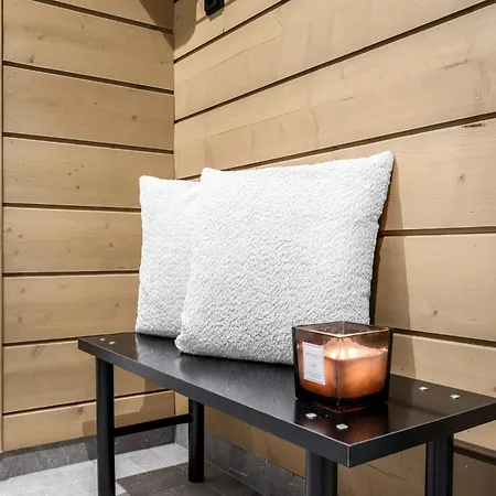 Levin Lyhty Camilla C4 By Hilla Levi